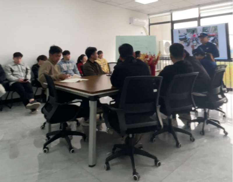 斯塔克機(jī)器人開展消防安全演習(xí)